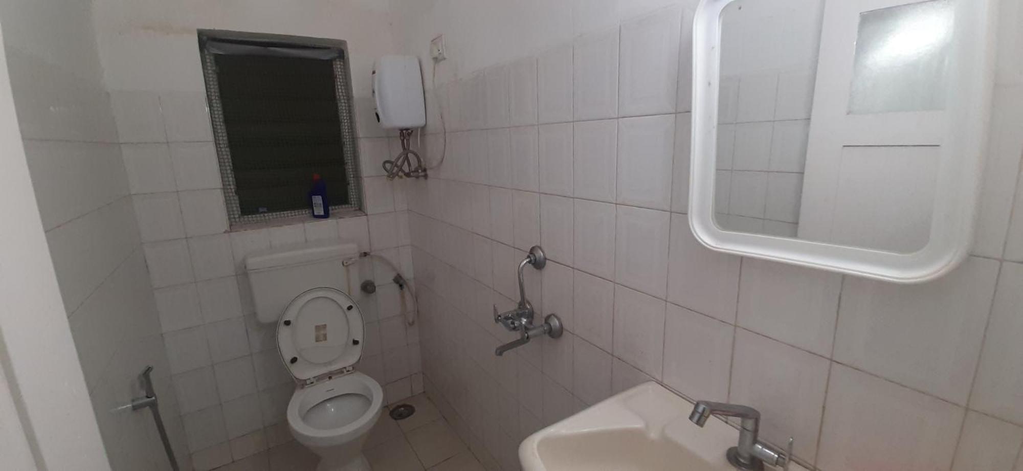 Luxury 3 Bhk Apartment *